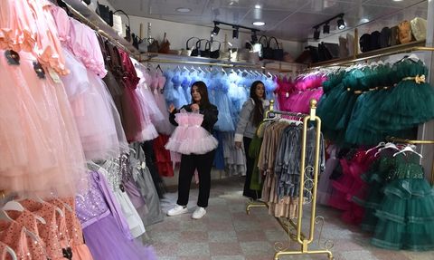 Cizreli Genç Girişimci Kız Çocukları İçin Kıyafet Üretiyor