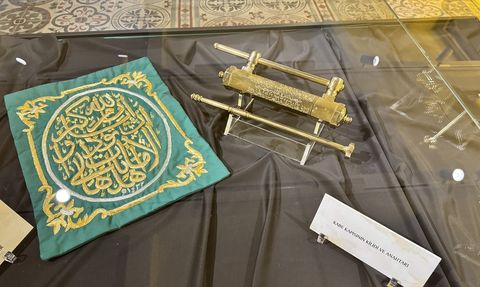 Konya'da Mukaddes Emanetler Sergisi Ziyarete Açıldı