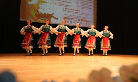 15. Uluslararası Halk Oyunları Festivali Sakarya'da Coşkuyla Tamamlandı