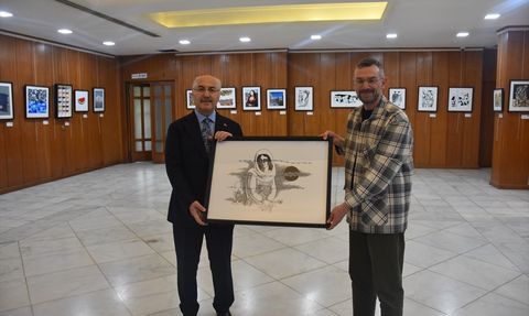 Adana'da 'Hala Yaşıyorum' Sergisi Ziyareti