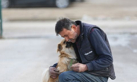 Hataylı Esnaf Rasim Zorla ve Sevimli Dostu Fındık