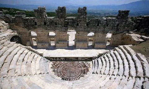 Kibyra Antik Kenti'nde Medusa Mozaiği Yeniden Ziyarete Açıldı