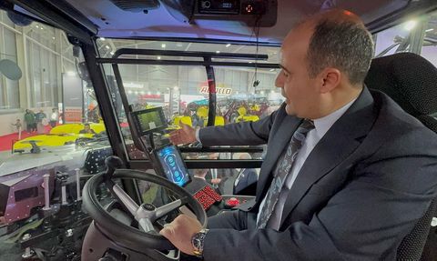 Türk Mühendislerin İlaçlama Makinesi Tarım Fuarında Dikkat Çekti