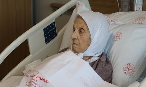 104 Yaşındaki Embiye Kadıoğlu'nun Kalp Kapakçığı Ameliyatı Başarıyla Gerçekleşti