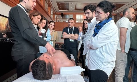 Antalya'da Yapay Zeka ve Kronik Hastalıklar Üzerine Dahiliye Kongresi