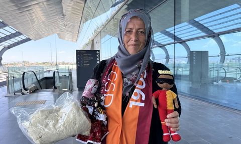 Galatasaraylı Çiftçinin Osimhen Bebeği Hediye Ediliyor