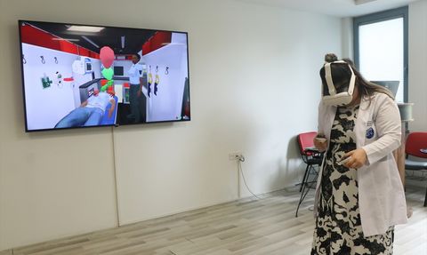 Hekim Adayları Simülasyon Merkezi ile Mesleğe Hazırlanıyor