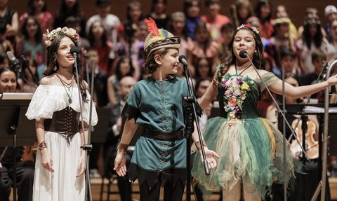 İzmir'de Çocuk Şarkıları Yarışması Finali Gerçekleştirildi