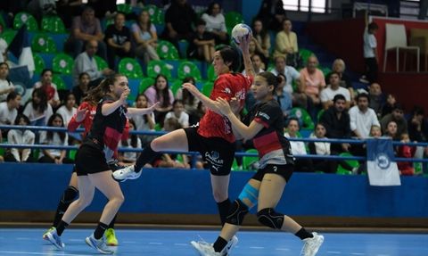 Kadınlar Süper Lig Play-Off Finalinde Adasokağı Eşitliği Sağladı