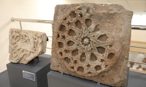 Kars'ta Ani Ören Yeri Eserleri Sergileniyor