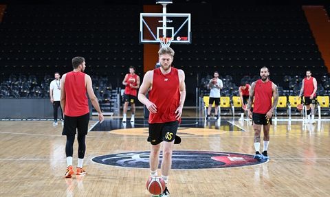 Mersin Spor, Anadolu Efes Maçına Hazırlanıyor