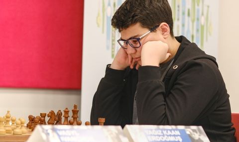 Milli Satranççı Yağız Kaan Erdoğmuş İsveç'te İkincilik Elde Etti