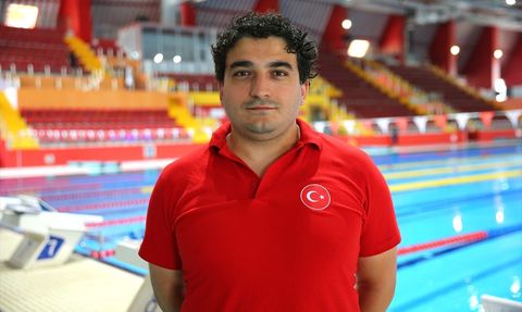 Milli Yüzücü Arel Gültekin Madalya Peşinde