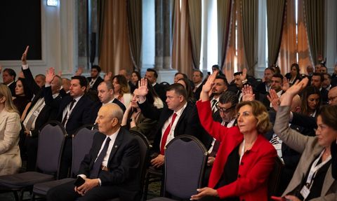 TÜROB 25. Olağan Genel Kurulu: Müberra Eresin Yeniden Başkan Seçildi