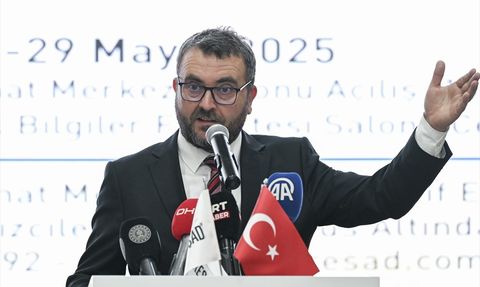 Uluslararası Sezai Karakoç Sempozyumu'nda Mesajlar ve Anlamlı İfadeler