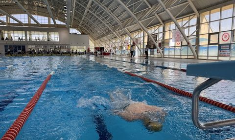 Üniversiteler Arası Yüzme Şampiyonası Isparta'da başladı