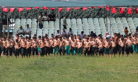 17. Sekapark Altın Kemer Yağlı Güreşleri Kocaeli'de Başladı