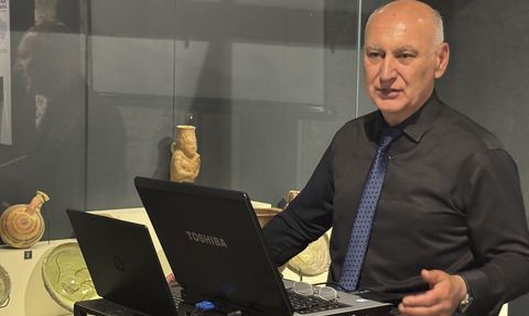 Celal Güzelses İzmir'de Anıldı