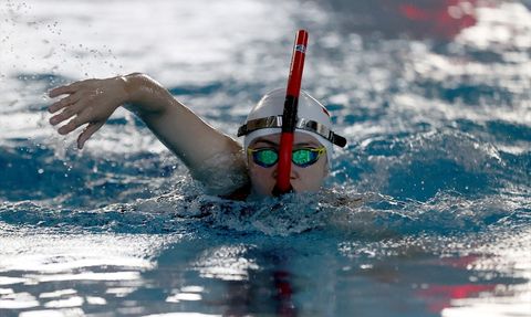 Derin Çelikkanat Dünya Gençler Yüzme Şampiyonası İçin Hazırlanıyor