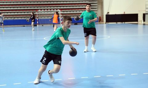 Doğuştan Engelli Hentbolcu Metehan Şekerci'nin Başarısı