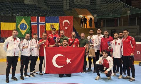 Milli Boksörler Çekya'da Başarı Elde Etti