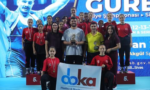 Minikler Türkiye Güreş Şampiyonası'nın Kızlar Kategorisi Sonuçlandı