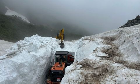 Rize'de Haziran Ayında Karla Mücadele Çalışmaları Devam Ediyor