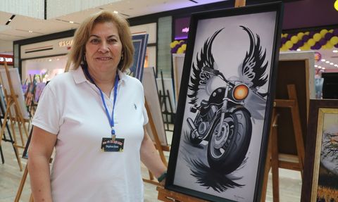 Rize'de Yaşlı ve Gençlerin Bir Araya Geldiği Sanat Sergisi