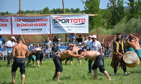 Tokat'ta Güreş Şöleni: Şehit Tümgeneral Aydoğan Aydın Karakucak Güreşleri