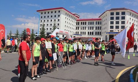 Anadolu Yıldızlar Ligi Tekerlekli Kayak Şampiyonası Ardahan'da Başladı