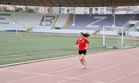 Balkan Şampiyonu Triatloncu Mürya Karayel Hedef Büyüttü