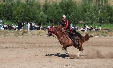 Bayburt'ta Cirit Gösterisi Heyecanı