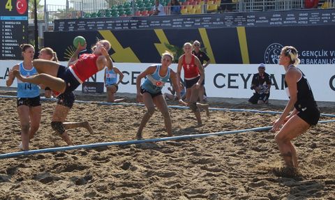 EHF Avrupa Plaj Hentbol Şampiyonası Antalya'da Başladı