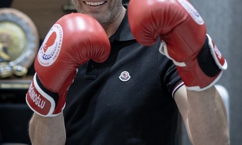 Kadın Boksta Başarı, Erkeklerde Hedef