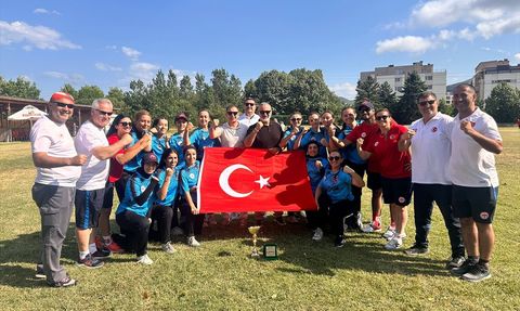 Kadın Kriket Milli Takımı Tarihe Geçti