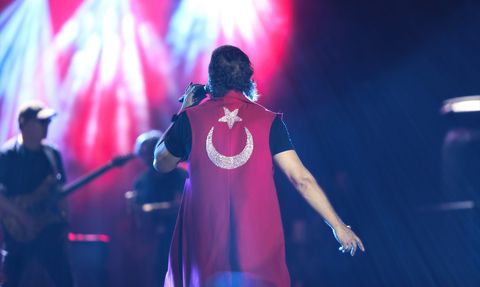 Kıraç, Trabzon Kültür Yolu Festivali'nde Duygu Dolu Bir Konser Verdi