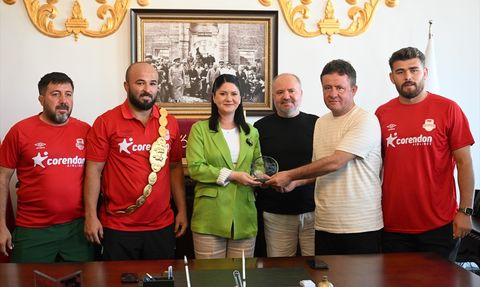 Kırkpınar Başpehlivanı Orhan Okulu, Antalya'ya Döndü