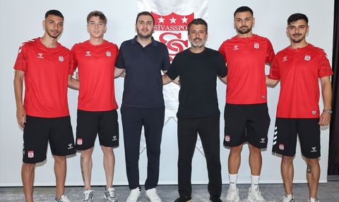 Sivasspor Yeni Sezon İçin 4 Oyuncu ile Anlaştı