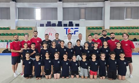 Suat Çelen Trampolin Cimnastik Gelişim Kampı'nı Ziyaret Etti