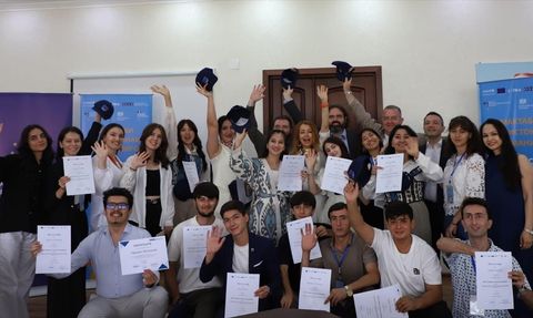 TİKA ve AGİT İşbirliğiyle Tacikistan'da Medya Yaz Okulu Tamamlandı