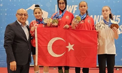 Yıldızlar ve 15 Yaş Altı Avrupa Halter Şampiyonası'nda Türkiye Başarıya İmza Attı