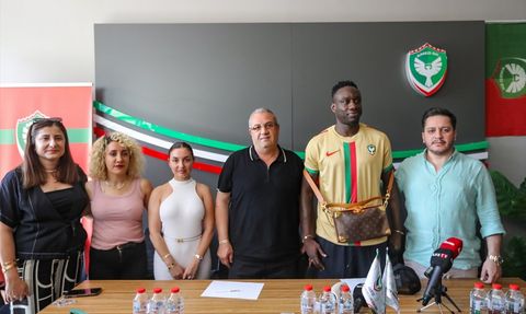 Amed Sportif Faaliyetler Mbaye Diagne ile İki Yıllık Sözleşme İmzaladı