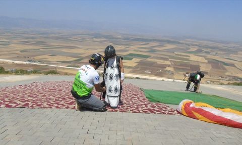 Bedensel Engelli Genç Kızın Yamaç Paraşütü Hayali Gerçekleşti