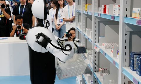 Çin'de Dünya İnsansı Robot Oyunları Devam Ediyor