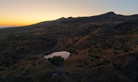 Dipsiz Göl'de Gün Batımının Büyüsü