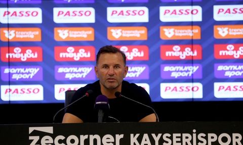 Galatasaray Teknik Direktörü Okan Buruk'tan Transfer Açıklamaları
