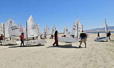 Hirfanlı Baraj Gölü'nde Yelken Yarışları Coşkusu Başladı