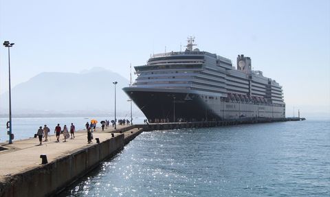 Hollanda Bayraklı Oosterdam Kruvaziyeri Alanya Limanı'na Ulaştı