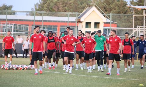 İsmet Taşdemir: 'Lige Galibiyetle Başlamak İstiyoruz'