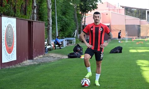 Metehan Mimaroğlu'ndan Gençlerbirliği'ne Arma Vurgusu